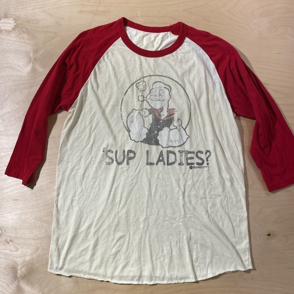 Other - Red and White Graphic T-Shirt XL (OM)